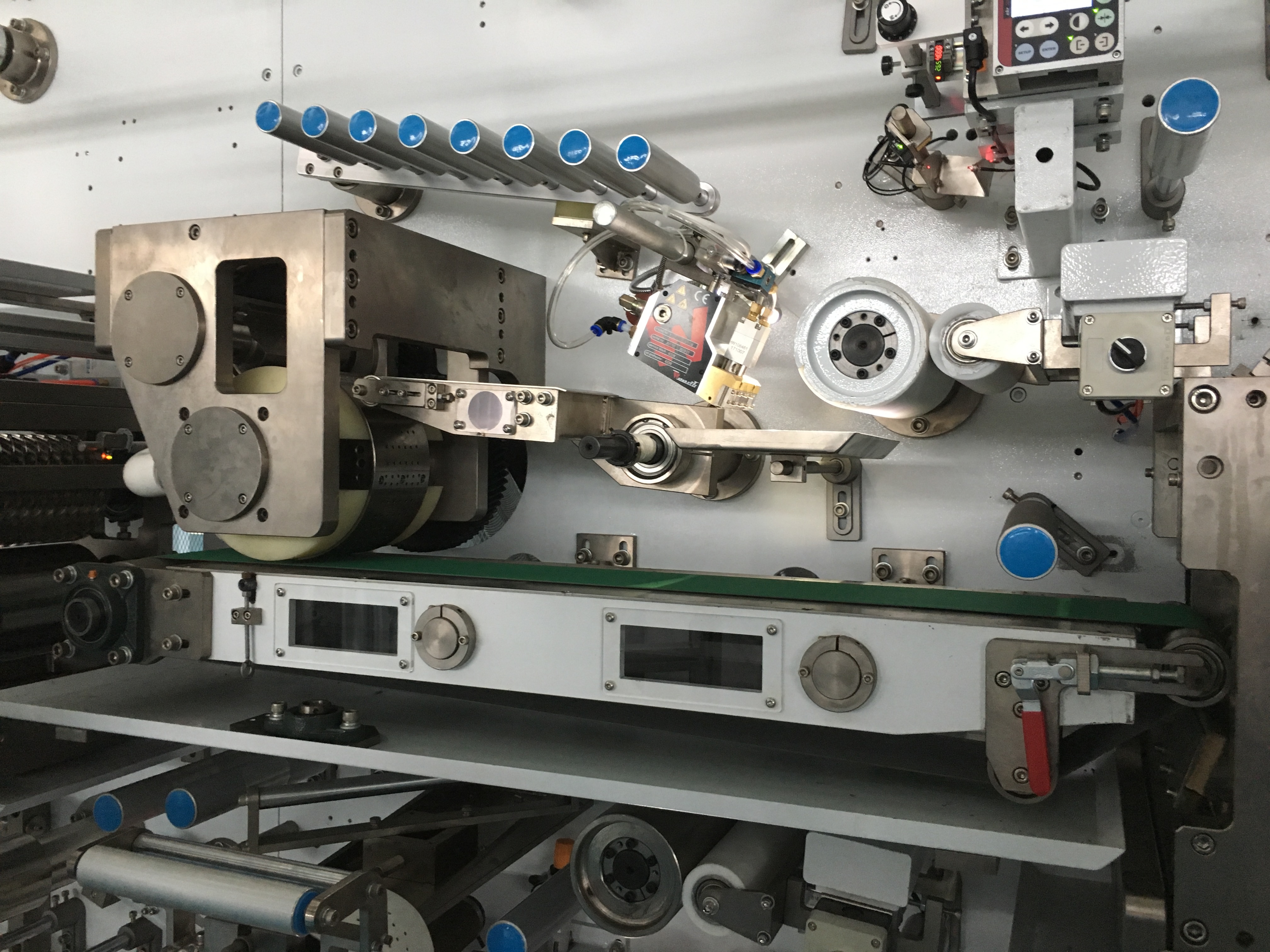 Used machine for baby diaper usage with baby diaper packing machine