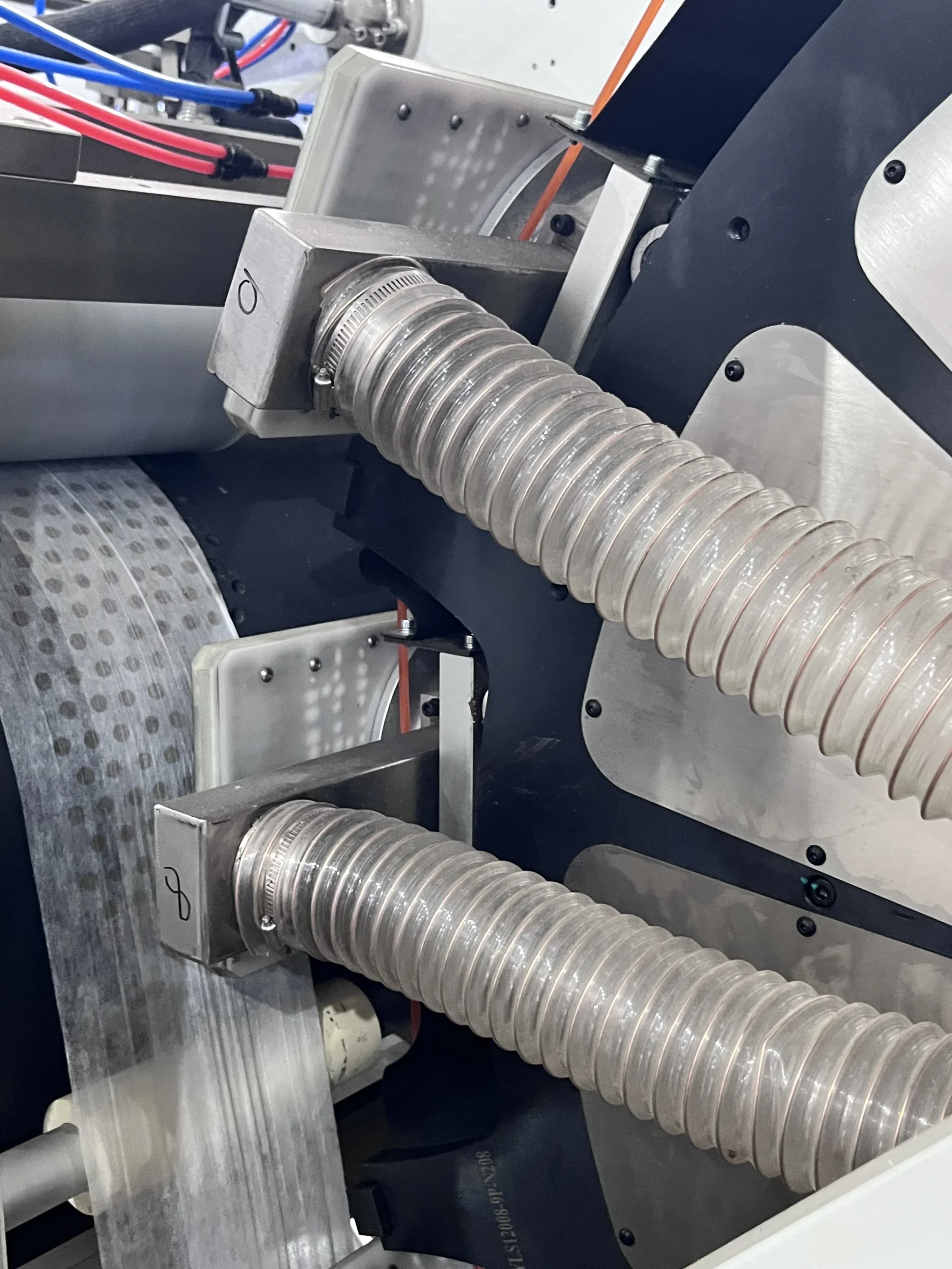 90-degree rotary transfer system on a baby pull-up diaper line